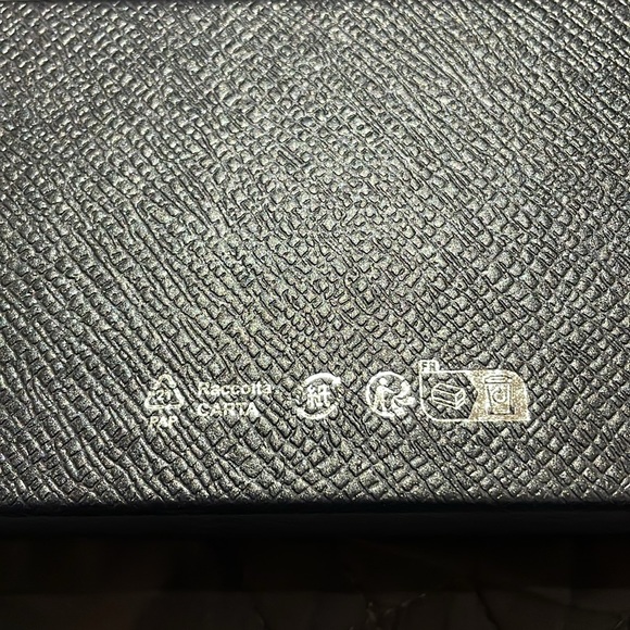 Empty prada box - Picture 4 of 5